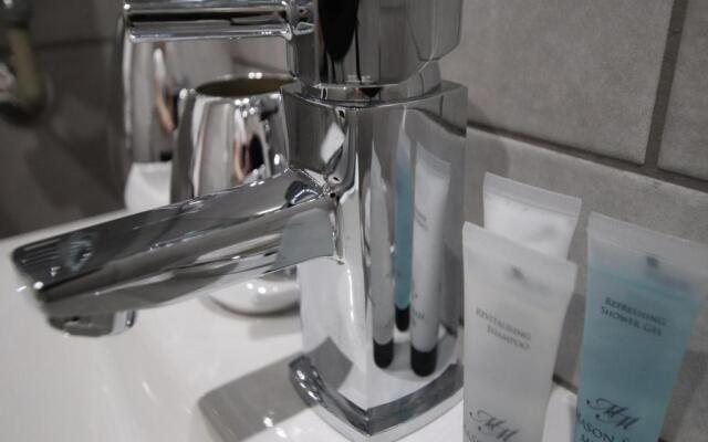 Halifax House, Studio Apartment 213