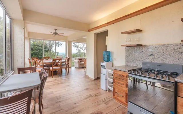 Paradise Retreat With Stunning Views in Jarabacoa