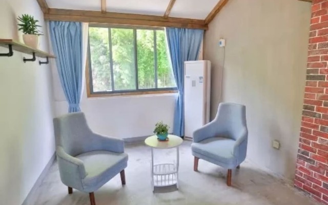 Zuoshou Qian Youshou Inn