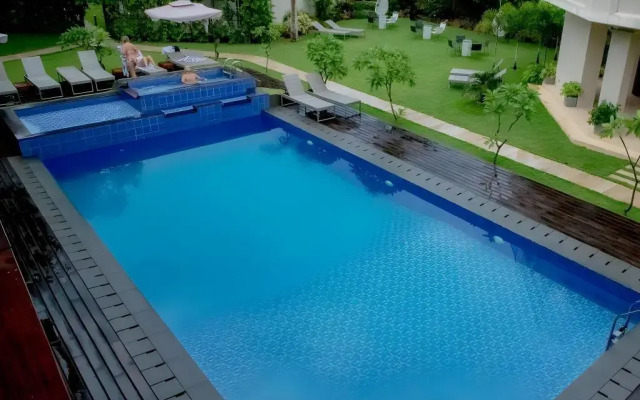 Sea Horse Hotel and Spa