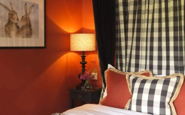 Hare And Hounds Hotel