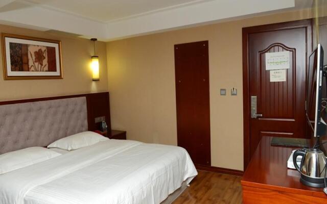 Greentree Alliance Xishuangbanna Peacock Lake Hote