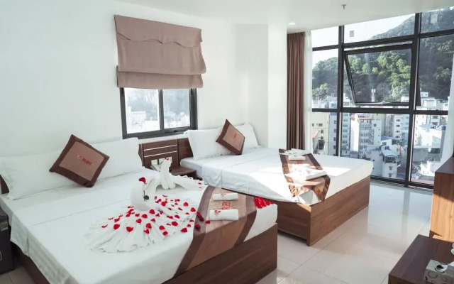 Ruby Hotel Cat Ba