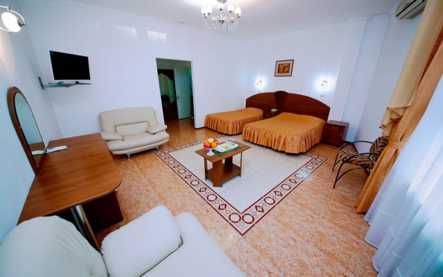 Yason Guest House