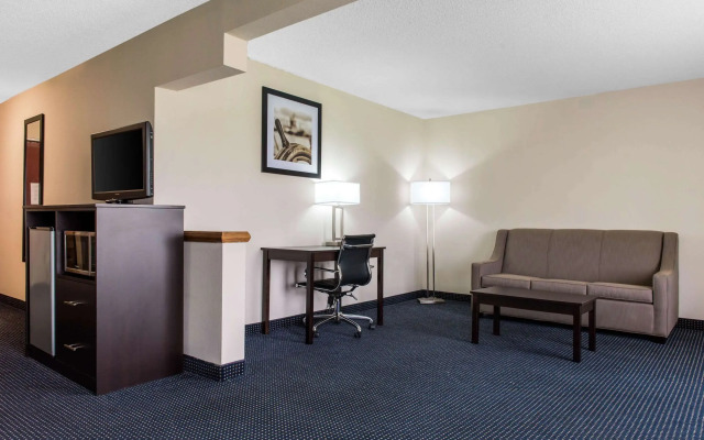 Quality Inn & Suites Anderson I-69