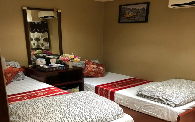 Rich Hotel