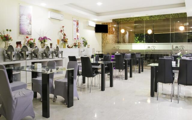 Capital O 454 Raising Hotel
