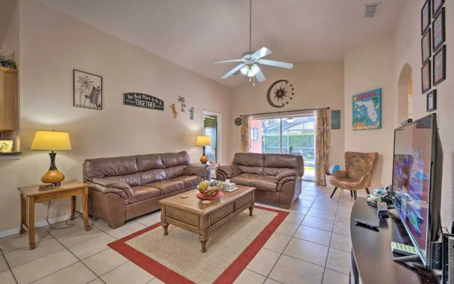 10 Mi to Disney + Heated Pool: Florida Abode!