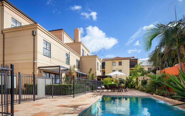 Best Western Northbridge Apartments