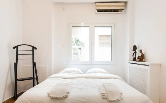 Explore Athens with 2 Bedroom Condo