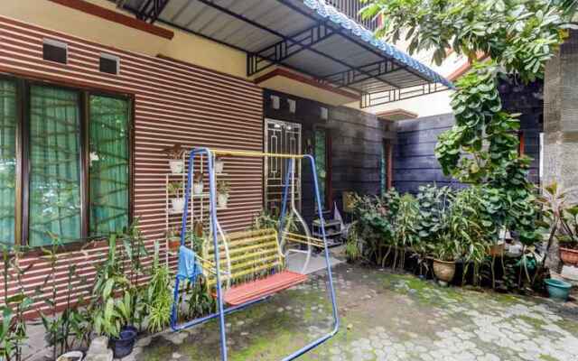 Oyo 91298 Rumah Cantik Homestay