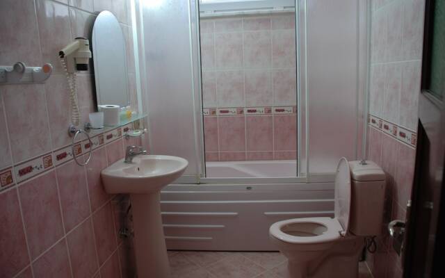 Shila Tatil Koyu