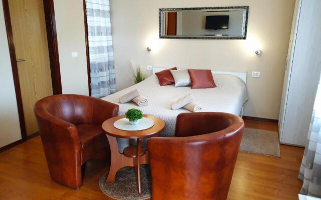 Apartments Zrinka 793