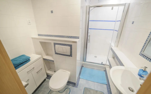 Warsaw Panorama Apartment