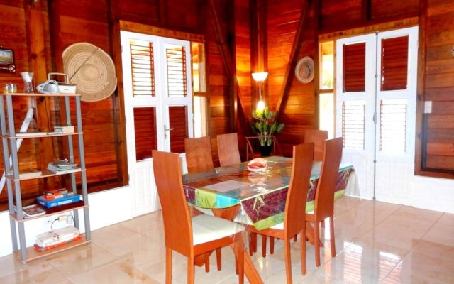 House With 3 Bedrooms in Anse-bertrand, With Enclosed Garden and Wifi