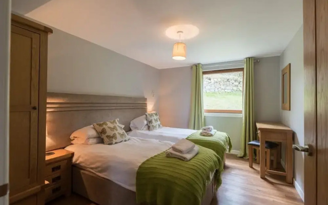 Lord Galloway 33, Newton Stewart