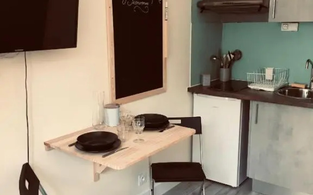 Studio face aux thermes Linge Compris