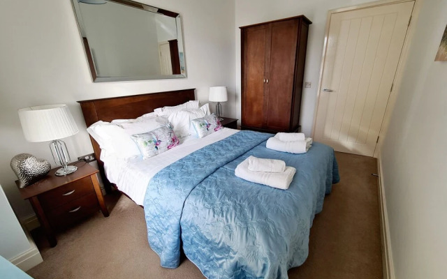 Vitamin Sea - Luxury Beach Apartment - Sleeps 4