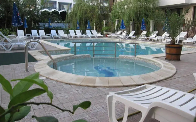Tabanov Beach Hotel