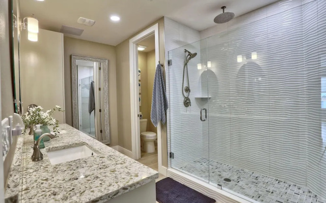 The Harbor Condo 411 - Premier