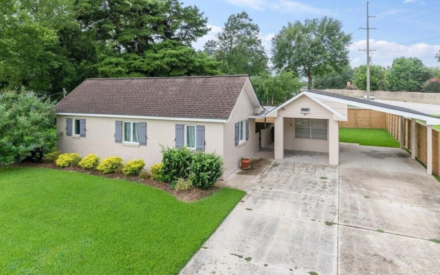 Updated 1-bedroom House in Baton Rouge