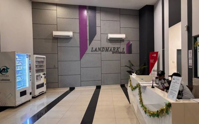 Rooftop Pool Jalan Landmark Apartments