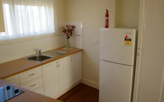 Deakin Executive Apartment