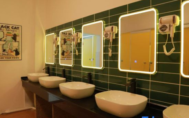 Shiye Youth Hostel – Bathroom – Zhuhai