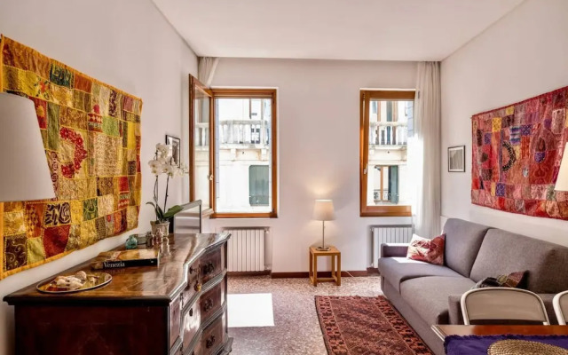 San Severo Bright Stylish Apartments Canal View