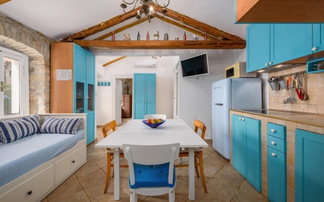 Beautiful Home in Vabriga With Wifi and 2 Bedrooms