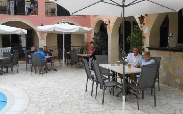 Annaliza Aparthotel
