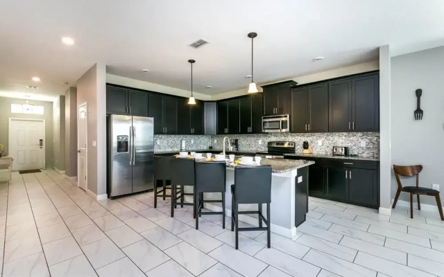 4707 Sleepy Hollow Drive