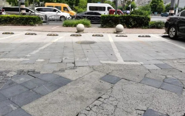 HanTing Premium Hotel (Shanghai Yinggao West Road Subway Station)