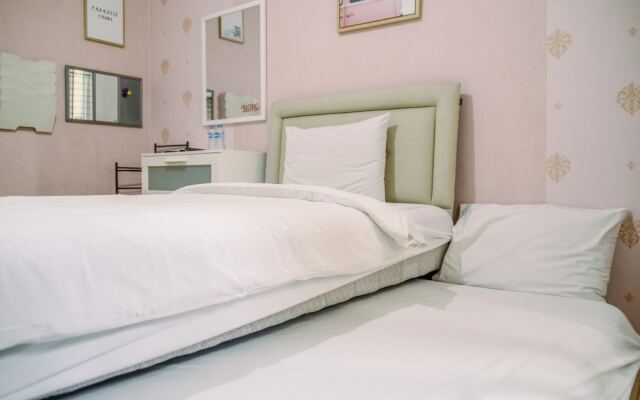 Cozy Stay Studio Room At Medina Apartment