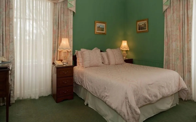 Ivyleigh House