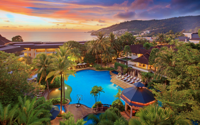 Diamond Cliff Resort & Spa, Patong Beach
