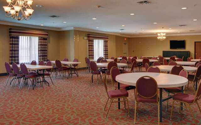 Quality Suites Near Cedar Creek Lake