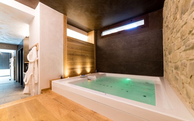 Aura Relais