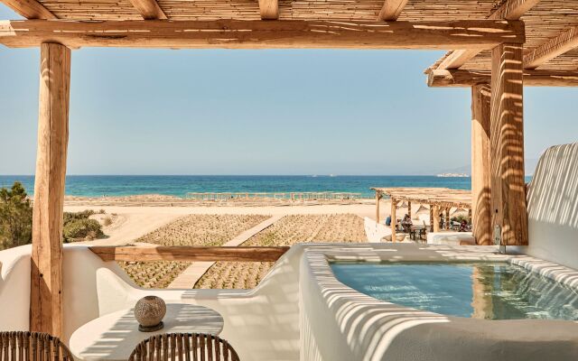 Naxian On The Beach Luxury Boutique Suites