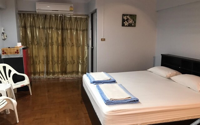 Bangsean Condotel by Krupaew