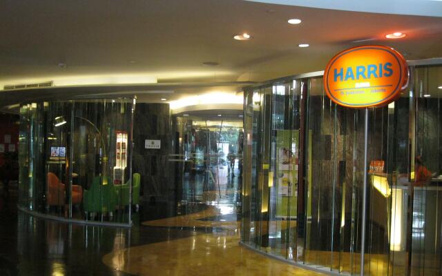 HARRIS Suites fx Sudirman