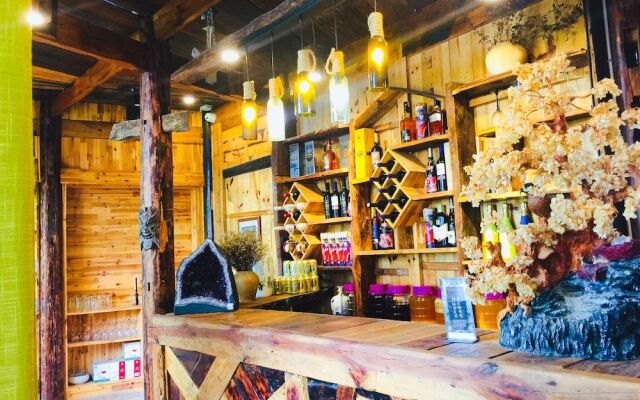 Dielianhua Cowherd Inn Zhangjiajie