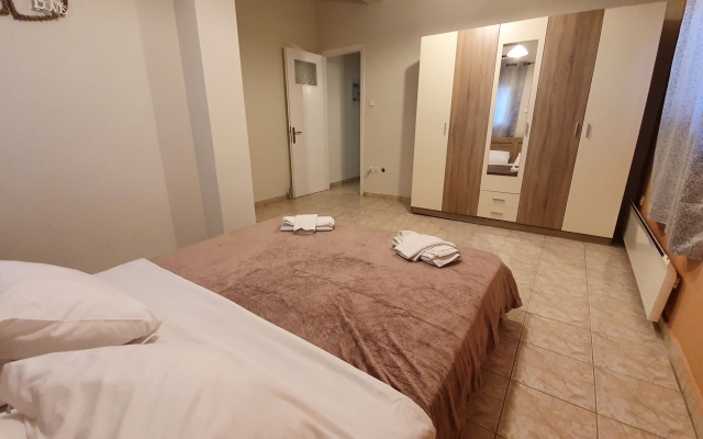 K1-George Apartments by the Sea and Airport