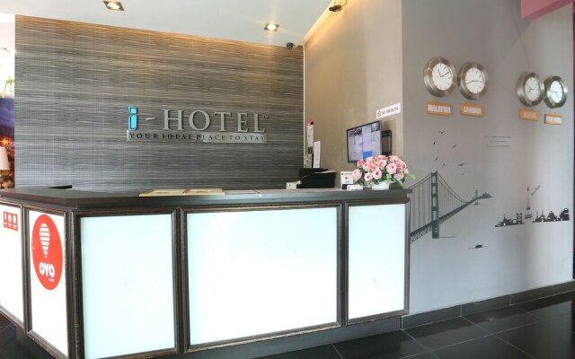 OYO 272 I Hotel