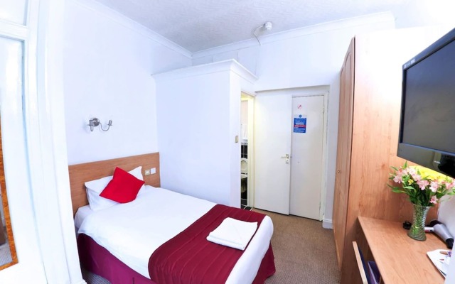 Whiteleaf Hotel