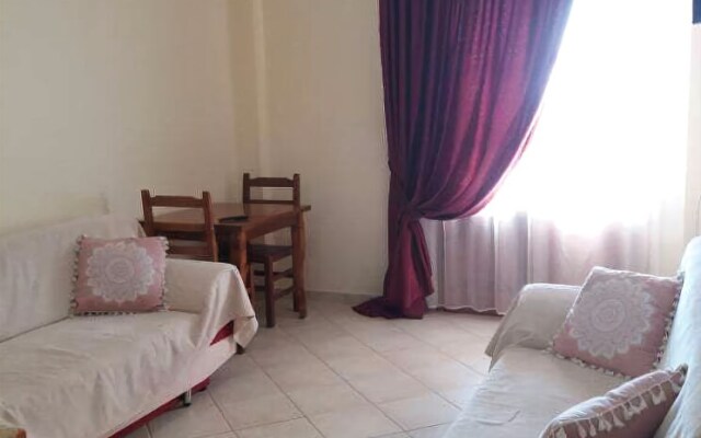 Apart-Hotel Llazari