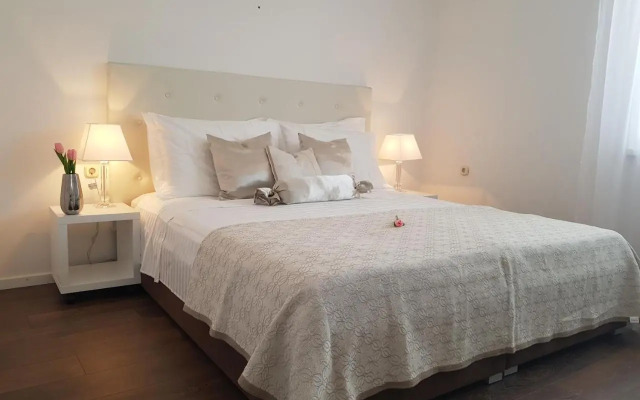 Apartment Tisno Residence