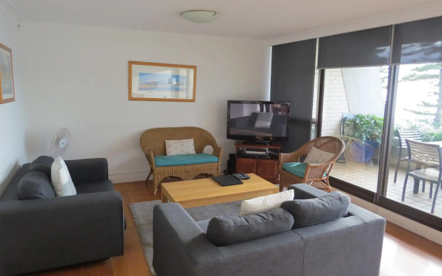 Manly Paradise Motel & Apartments