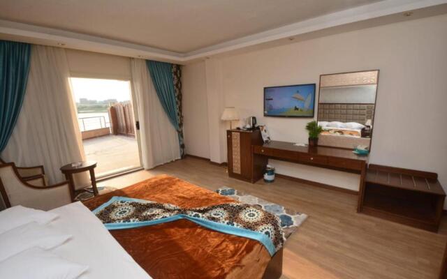 Nile Transport Hotel