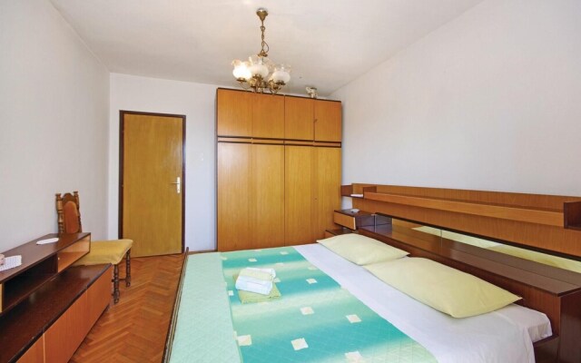 Awesome Home in Sucuraj With Wifi and 2 Bedrooms